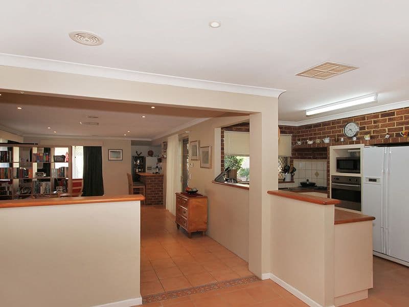 32 Sacramento Avenue, BEECHBORO WA 6063, Beechboro - Thumbnail 2