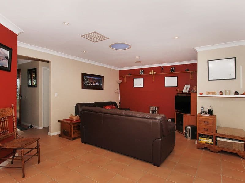 32 Sacramento Avenue, BEECHBORO WA 6063, Beechboro - Thumbnail 4