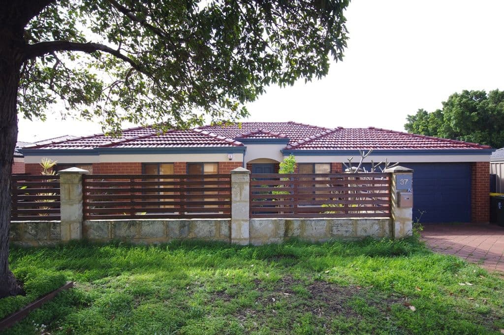 37a Eastdene Circle, NOLLAMARA WA 6061, Nollamara - Thumbnail 2