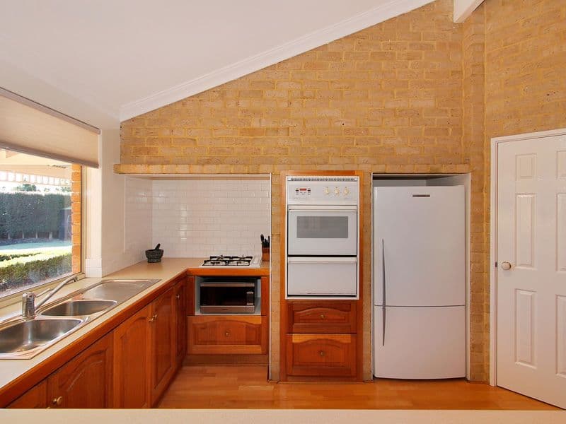 6 Huron Court, LEEMING WA 6149, Leeming - Thumbnail 8