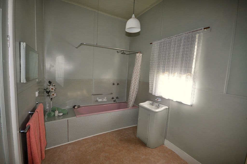 97 Sussex Street, LINTON VIC 3360, Linton - Thumbnail 4