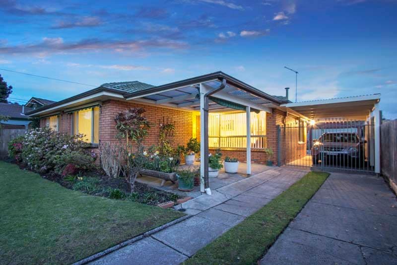 130 Austin Road, SEAFORD VIC 3198, Seaford - Thumbnail 2