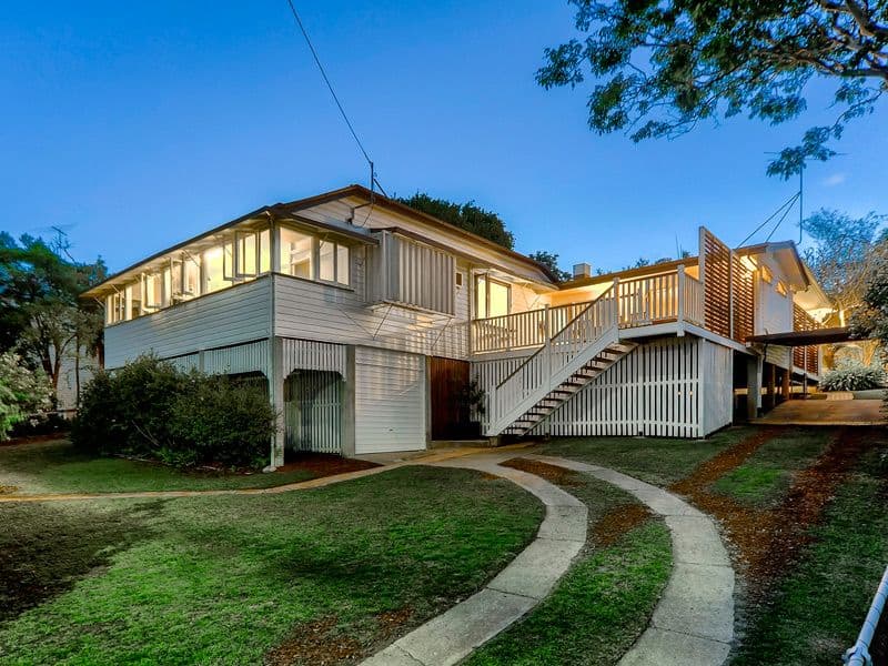 6 Thomas Street, GRANGE QLD 4051, Grange - Thumbnail 2
