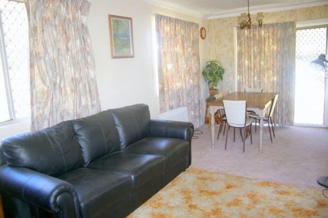 273 Victoria Avenue, REDCLIFFE QLD 4020, Redcliffe - Thumbnail 3
