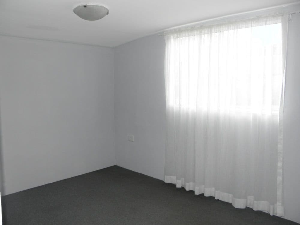 4 Woodrow Place, FIGTREE NSW 2525, Figtree - Thumbnail 5