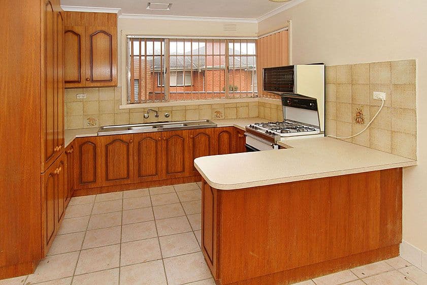 18 Prince Andrew Avenue, LALOR VIC 3075, Lalor - Thumbnail 2