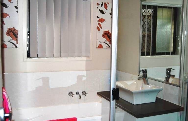 6 Birdwing Court, SPRINGFIELD LAKES QLD 4300, Springfield Lakes - Thumbnail 3