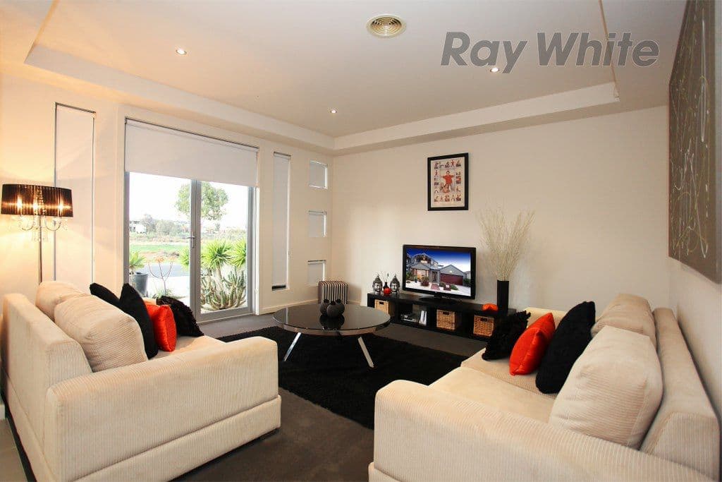 63 Hemsley Promenade, POINT COOK VIC 3030, Point Cook - Thumbnail 2