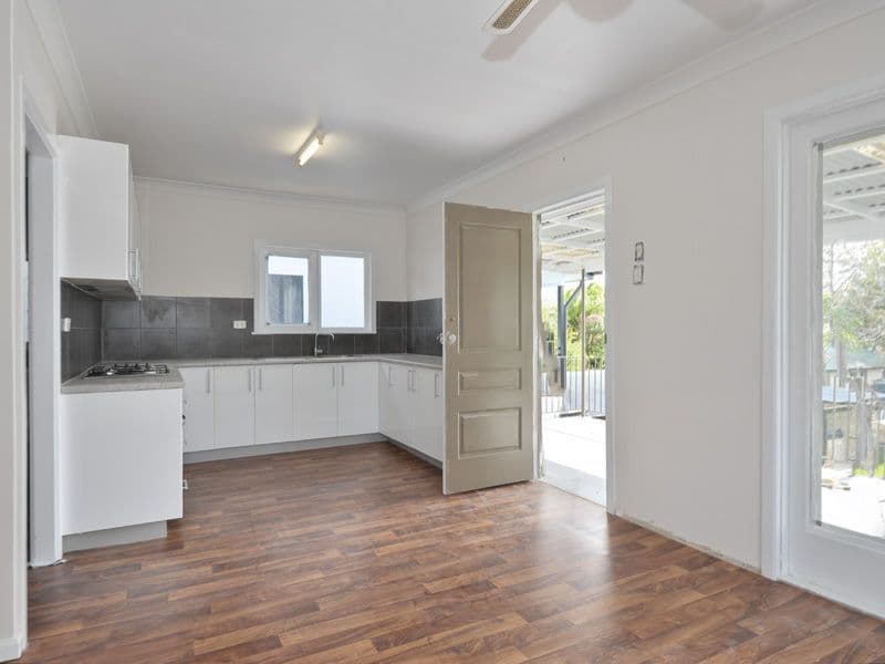 78 VICTORIA Terrace, GREENSLOPES QLD 4120, Greenslopes - Thumbnail 7