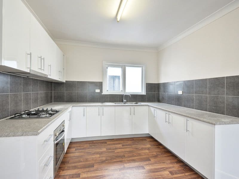 78 VICTORIA Terrace, GREENSLOPES QLD 4120, Greenslopes - Thumbnail 4