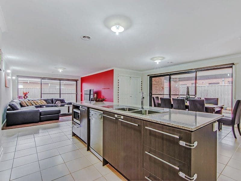 11 Mallard Close, WILLIAMS LANDING VIC 3027, Williams Landing - Thumbnail 8