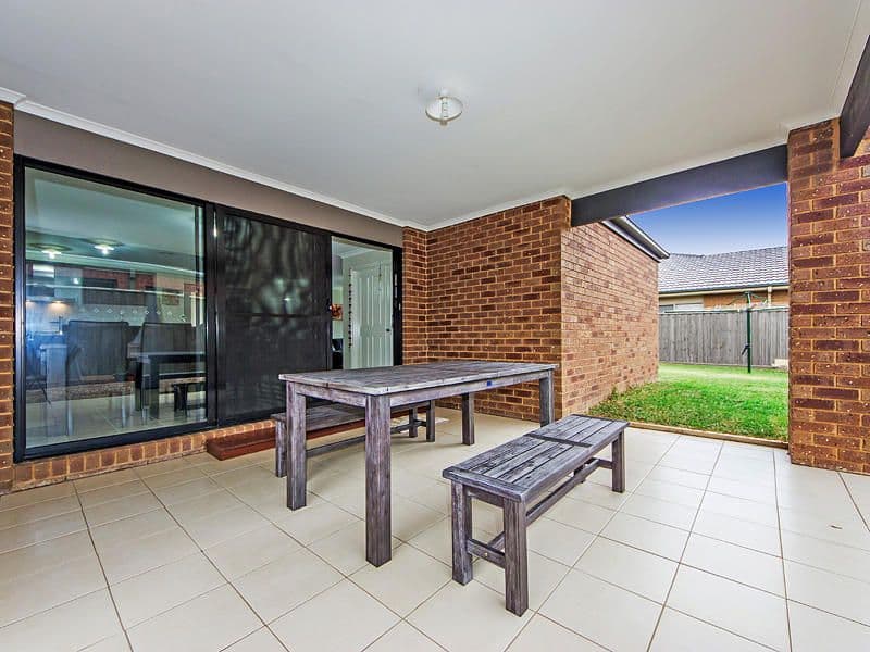 11 Mallard Close, WILLIAMS LANDING VIC 3027, Williams Landing - Thumbnail 4