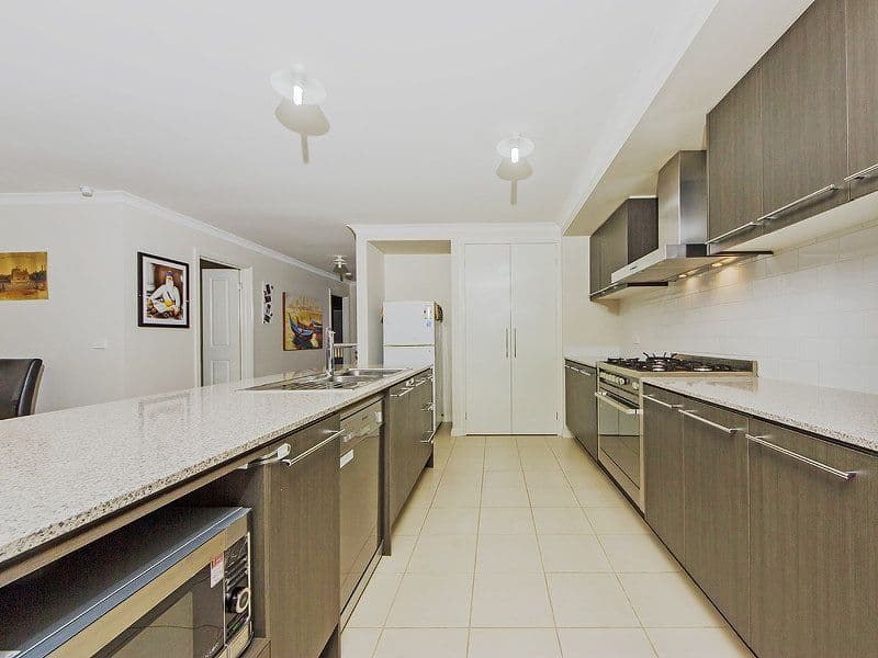 11 Mallard Close, WILLIAMS LANDING VIC 3027, Williams Landing - Thumbnail 5