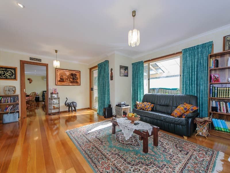56 Mulduri Crescent, CROYDON SOUTH VIC 3136, Croydon South - Thumbnail 3