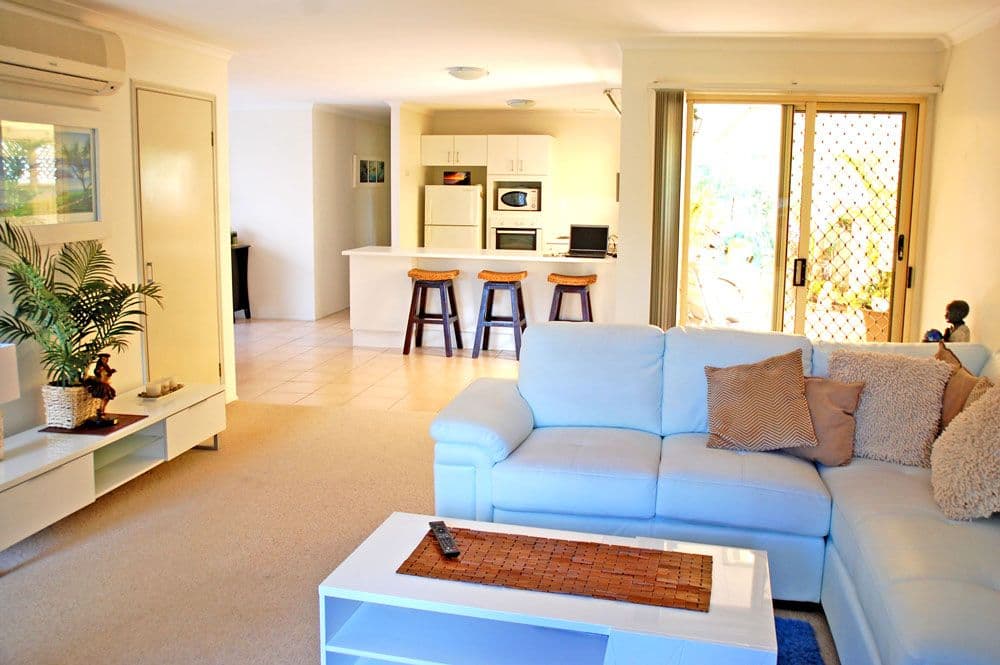 4 Yodelay Street, VARSITY LAKES QLD 4227, Varsity Lakes - Thumbnail 2