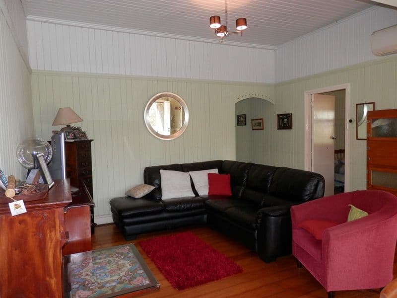 50 Glebe Road, NEWTOWN QLD 4305, Newtown - Thumbnail 6