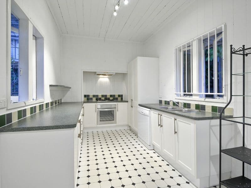 156 Kennigo Street, SPRING HILL QLD 4000, Spring Hill - Thumbnail 3