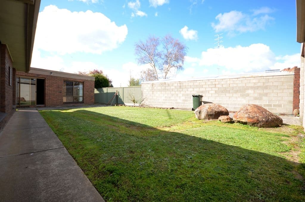 6 Goolwa Drive, DELACOMBE  Victoria  3356, Australia, Delacombe - Thumbnail 8