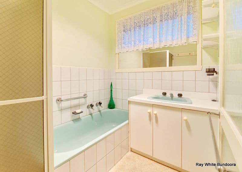 8 Madison Court, BUNDOORA VIC 3083, Bundoora - Thumbnail 5