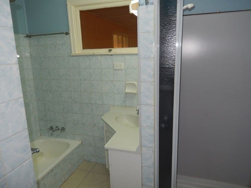 8 Raceview Street, RACEVIEW QLD 4305, Raceview - Thumbnail 8