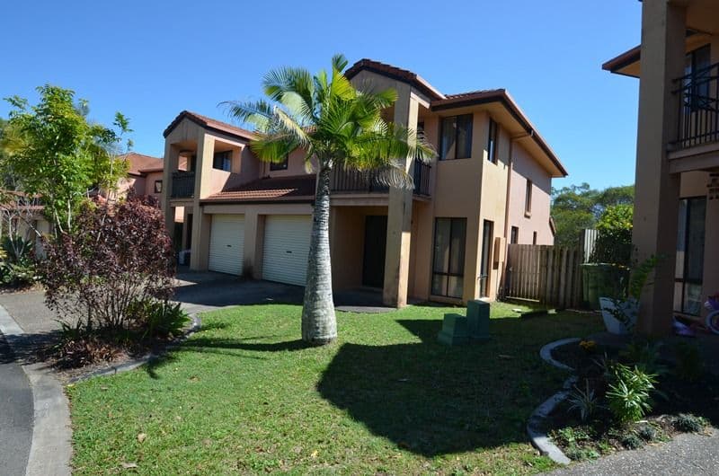 153 Greenacre Drive, ARUNDEL QLD 4214, Arundel - Thumbnail 2
