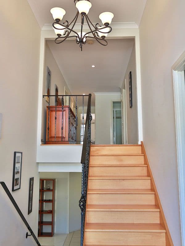 3 Crebra Lane, CASHMERE QLD 4500, Cashmere - Thumbnail 2