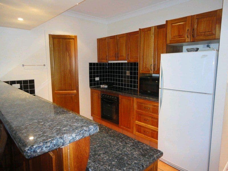 18 Palm Street, TINAROO QLD 4872, Tinaroo - Thumbnail 3