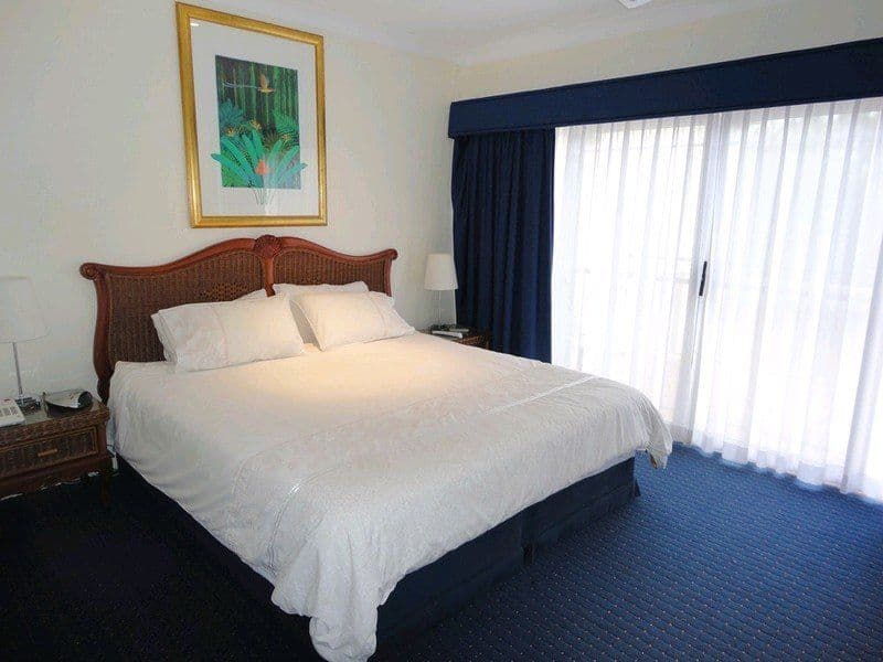 18 Palm Street, TINAROO QLD 4872, Tinaroo - Thumbnail 4