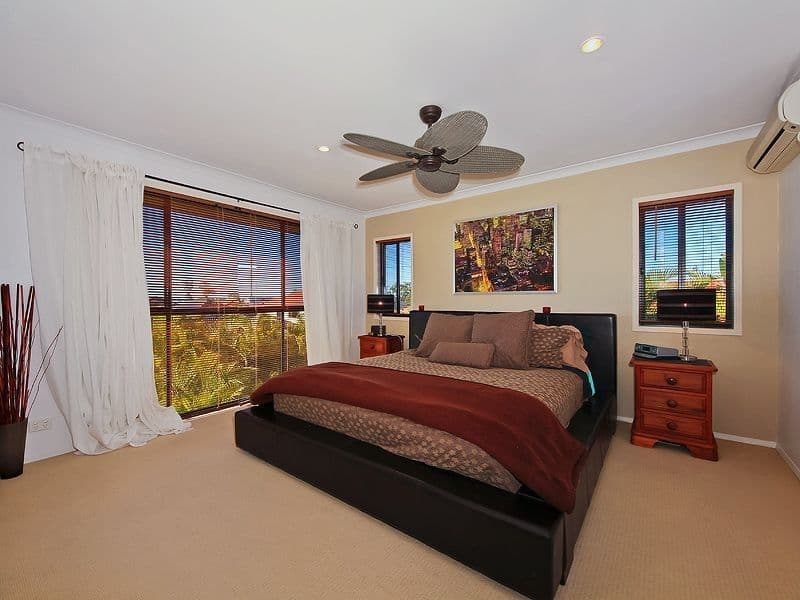 12 Mauritius Court, VARSITY LAKES QLD 4227, Varsity Lakes - Thumbnail 4