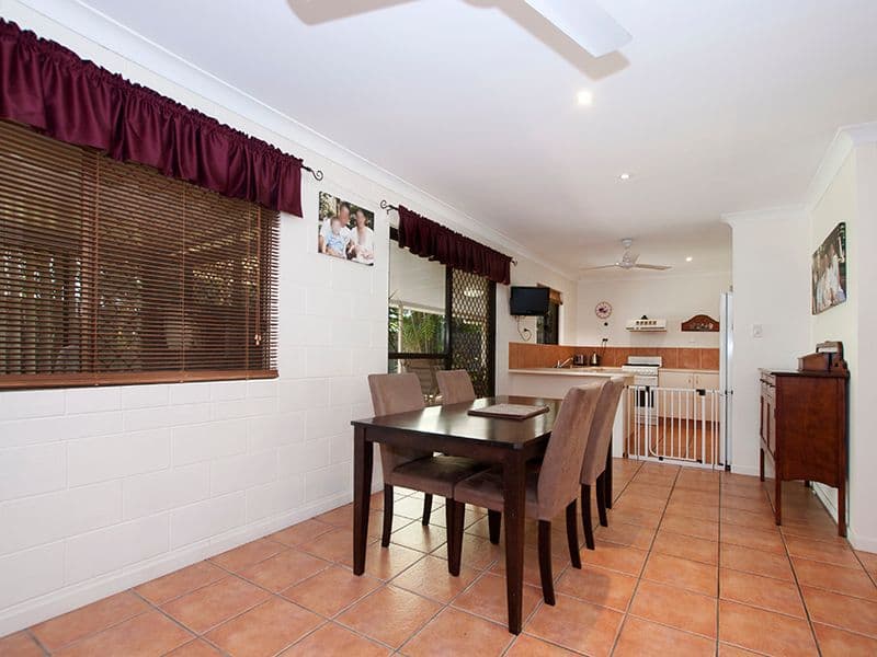 27 Whitsunday Drive, KIRWAN QLD 4817, Kirwan - Thumbnail 2