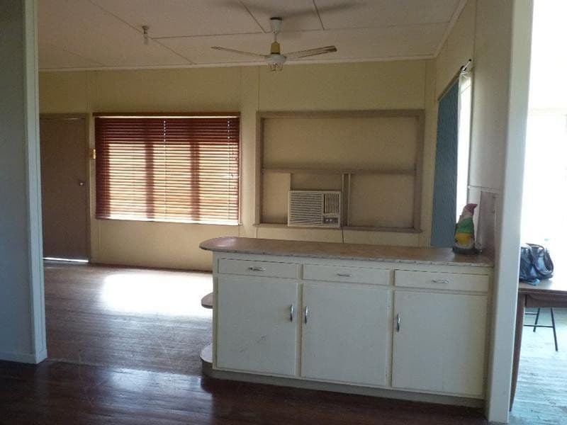 73 Goldring Street, JULIA CREEK QLD 4823, Julia Creek - Thumbnail 2