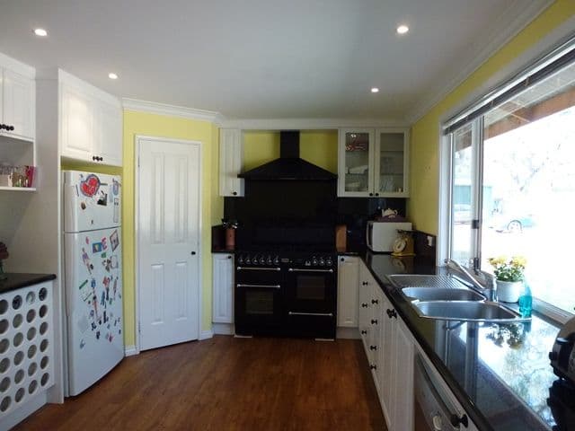 9 Angus Way, LOWER CHITTERING WA 6084, Lower Chittering - Thumbnail 4