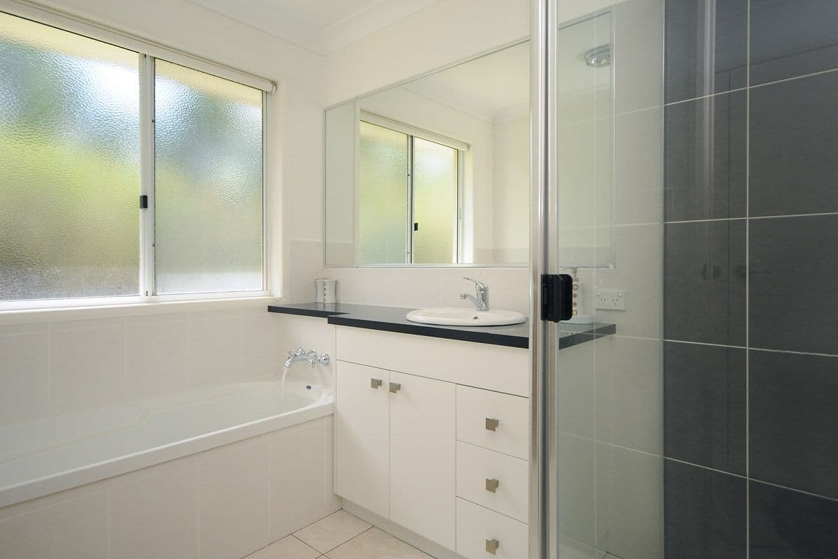 2 Hamilton Drive, VALE VIEW QLD 4352, Vale View - Thumbnail 8