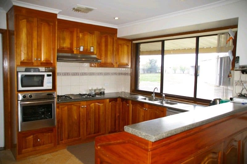 6 Seventh Street, Renmark SA 5341, Renmark North - Thumbnail 2