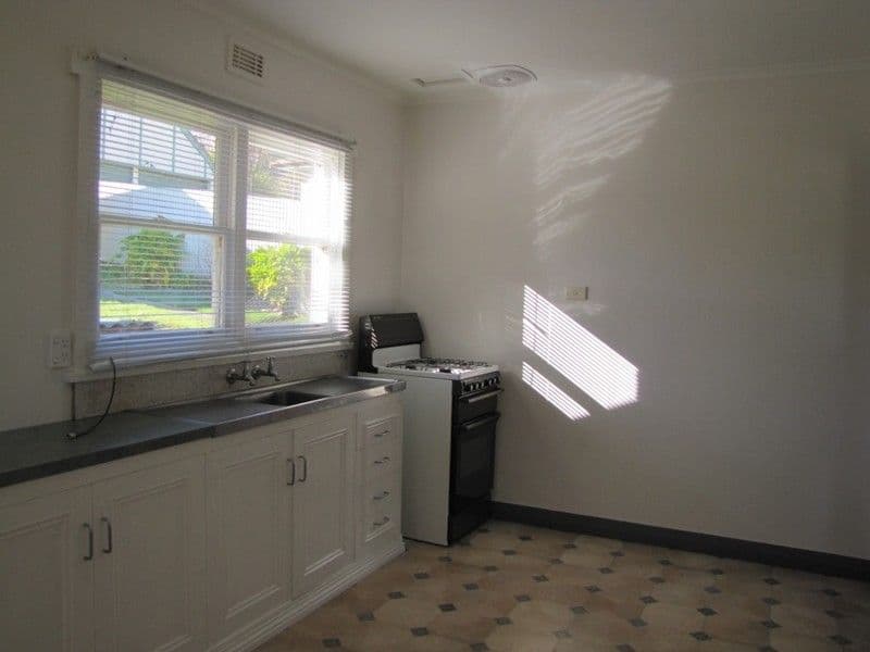 27 Keithleigh Street, YOUNGTOWN TAS 7249, Youngtown - Thumbnail 2