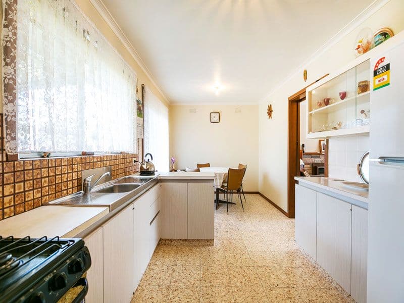 42 Farm Road, CHELTENHAM VIC 3192, Cheltenham - Thumbnail 3