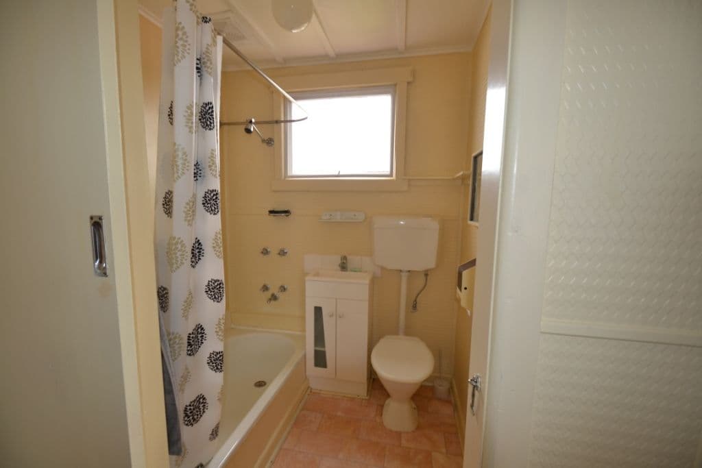 1/1 Parklands Parade, NEWNHAM TAS 7248, Newnham - Thumbnail 2