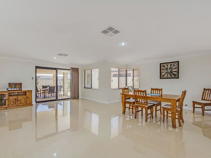 6 Valheru Avenue, ROCKINGHAM WA 6168, Rockingham - Thumbnail 4