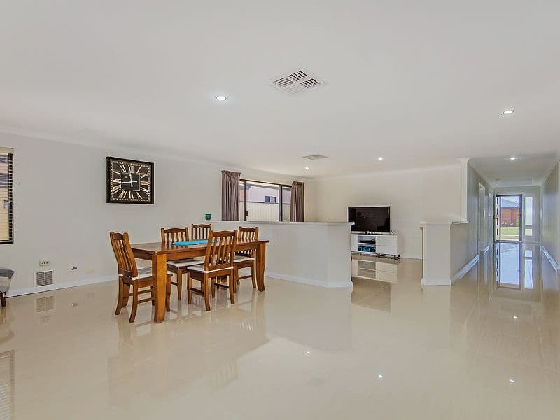 6 Valheru Avenue, ROCKINGHAM WA 6168, Rockingham - Thumbnail 5