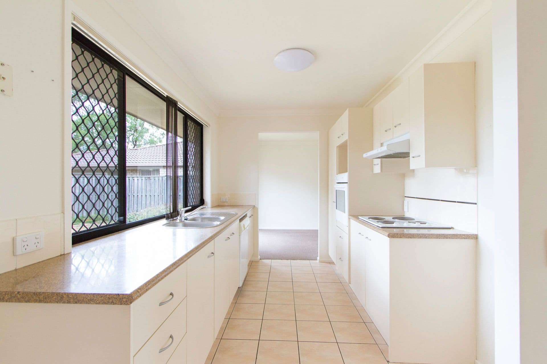 52 Groves Crescent, BOONDALL QLD 4034, Boondall - Thumbnail 4