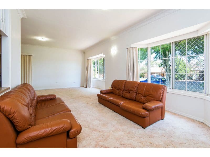18 Macbeth Place, SUNNYBANK HILLS QLD 4109, Sunnybank Hills - Thumbnail 2