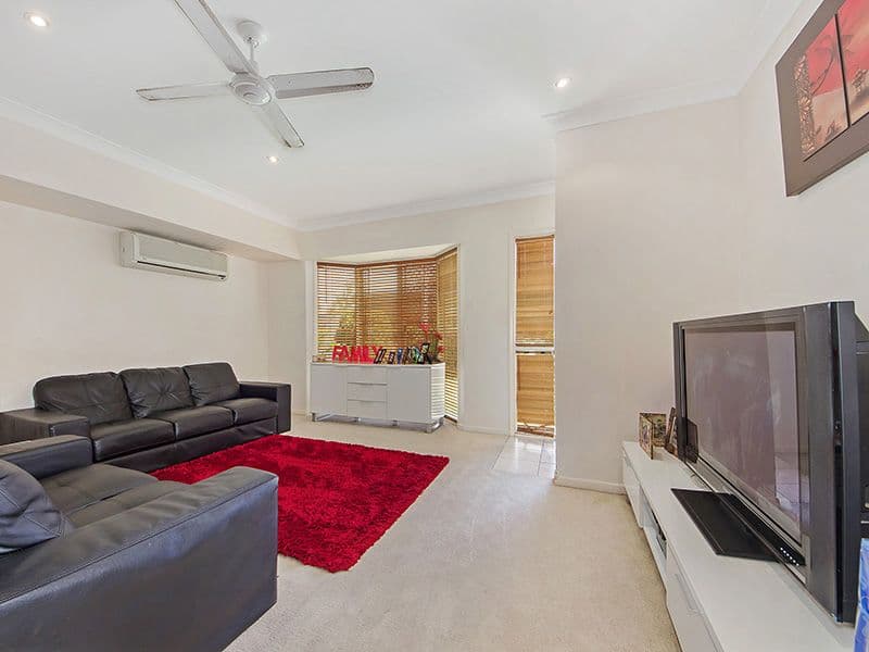 18 Louise Street, SOUTHPORT QLD 4215, Southport - Thumbnail 5