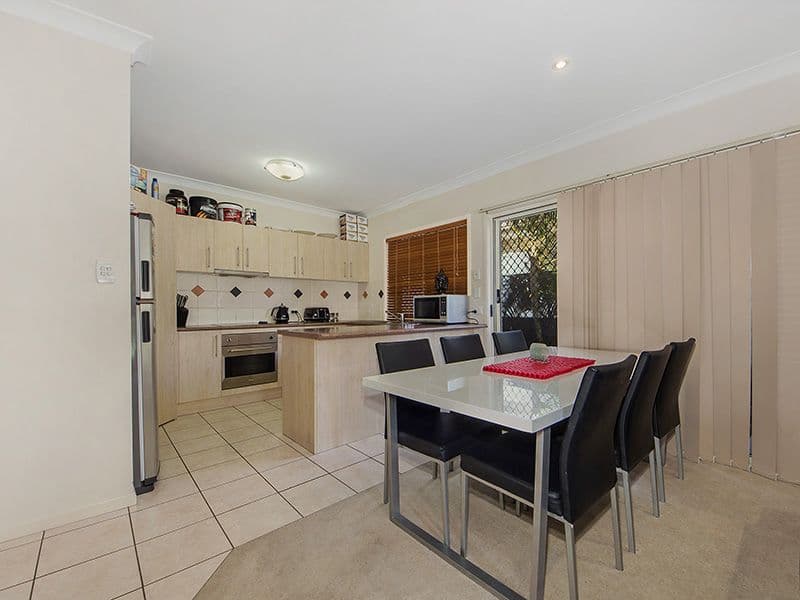 18 Louise Street, SOUTHPORT QLD 4215, Southport - Thumbnail 4