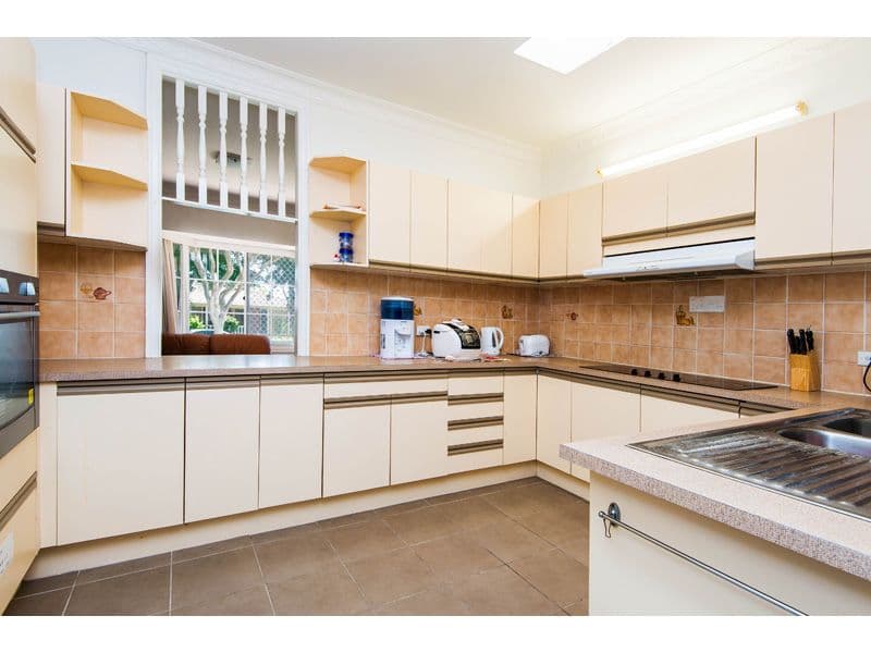 18 Macbeth Place, SUNNYBANK HILLS QLD 4109, Sunnybank Hills - Thumbnail 3