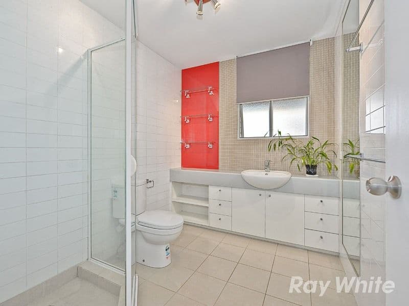 39 Le Geyt Street, WINDSOR QLD 4030, Windsor - Thumbnail 5