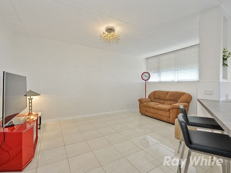 39 Le Geyt Street, WINDSOR QLD 4030, Windsor - Thumbnail 4