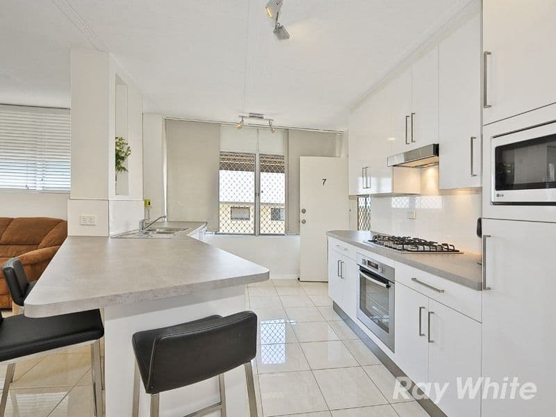 39 Le Geyt Street, WINDSOR QLD 4030, Windsor - Image 1