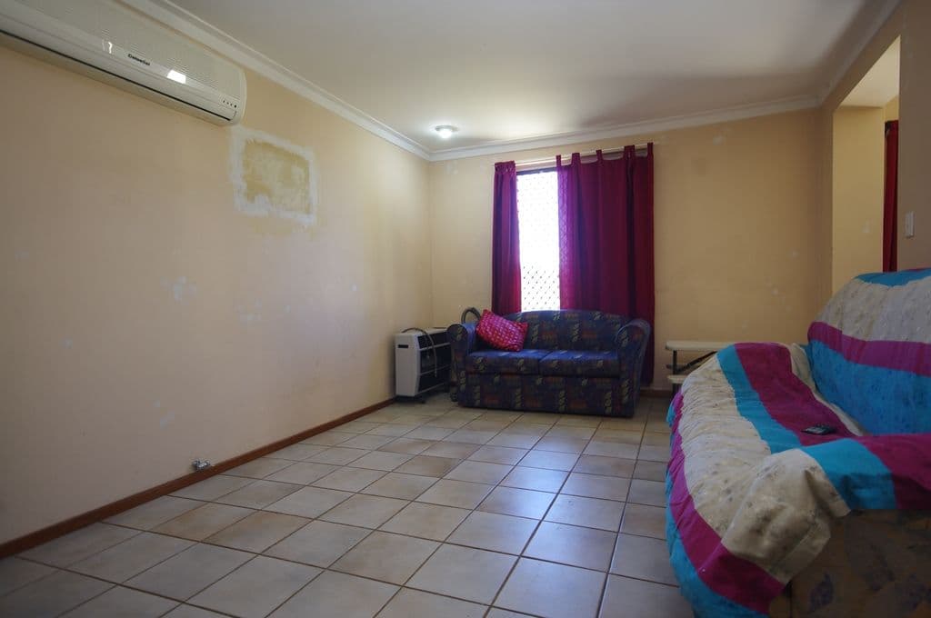 7 Denston Way, GIRRAWHEEN WA 6064, Girrawheen - Thumbnail 4