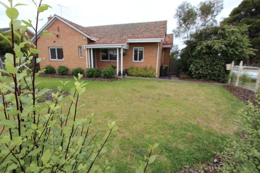 192 Ormond Road, EAST GEELONG VIC 3219, East Geelong - Image 1