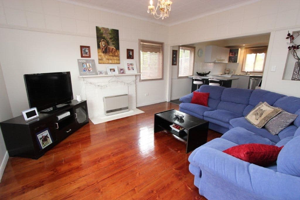 192 Ormond Road, EAST GEELONG VIC 3219, East Geelong - Thumbnail 2